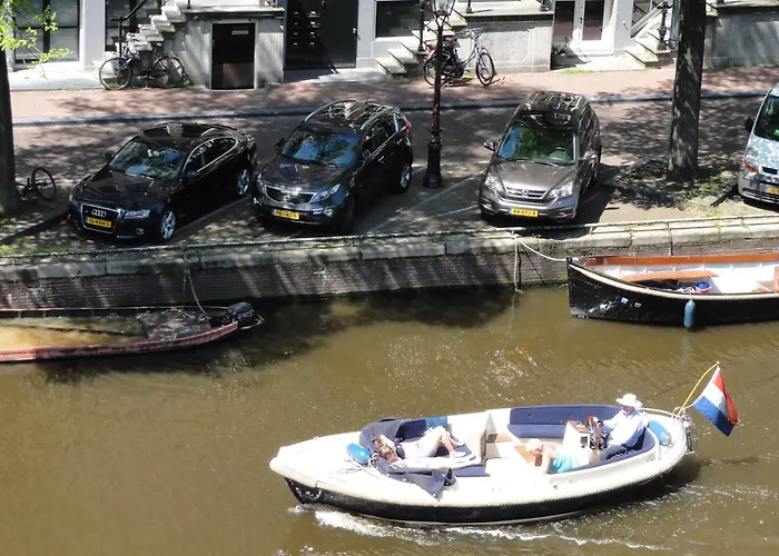 Отель Hoksbergen 2*